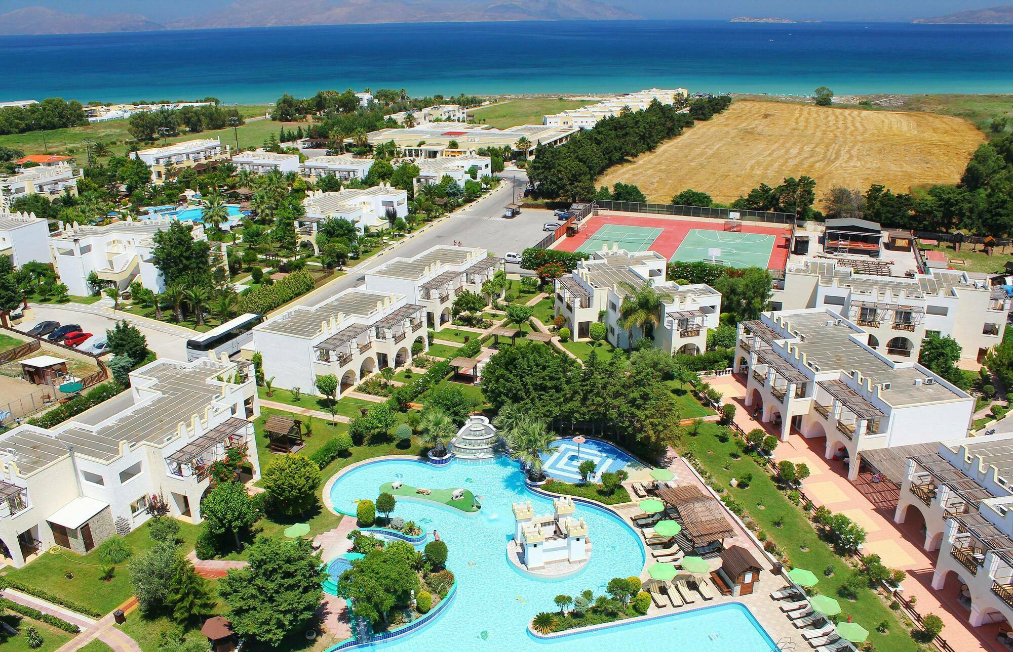 Gaia Royal Resort 4*